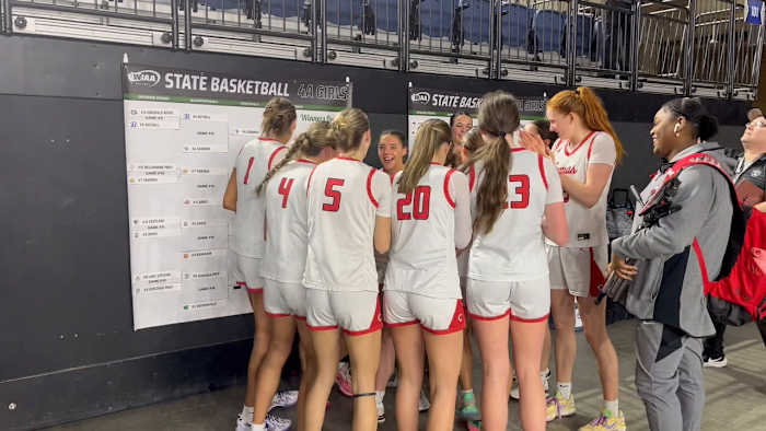 WIAA has new element in 2024 state basketball championships as teams now place their name on the paper bracket when they advance.